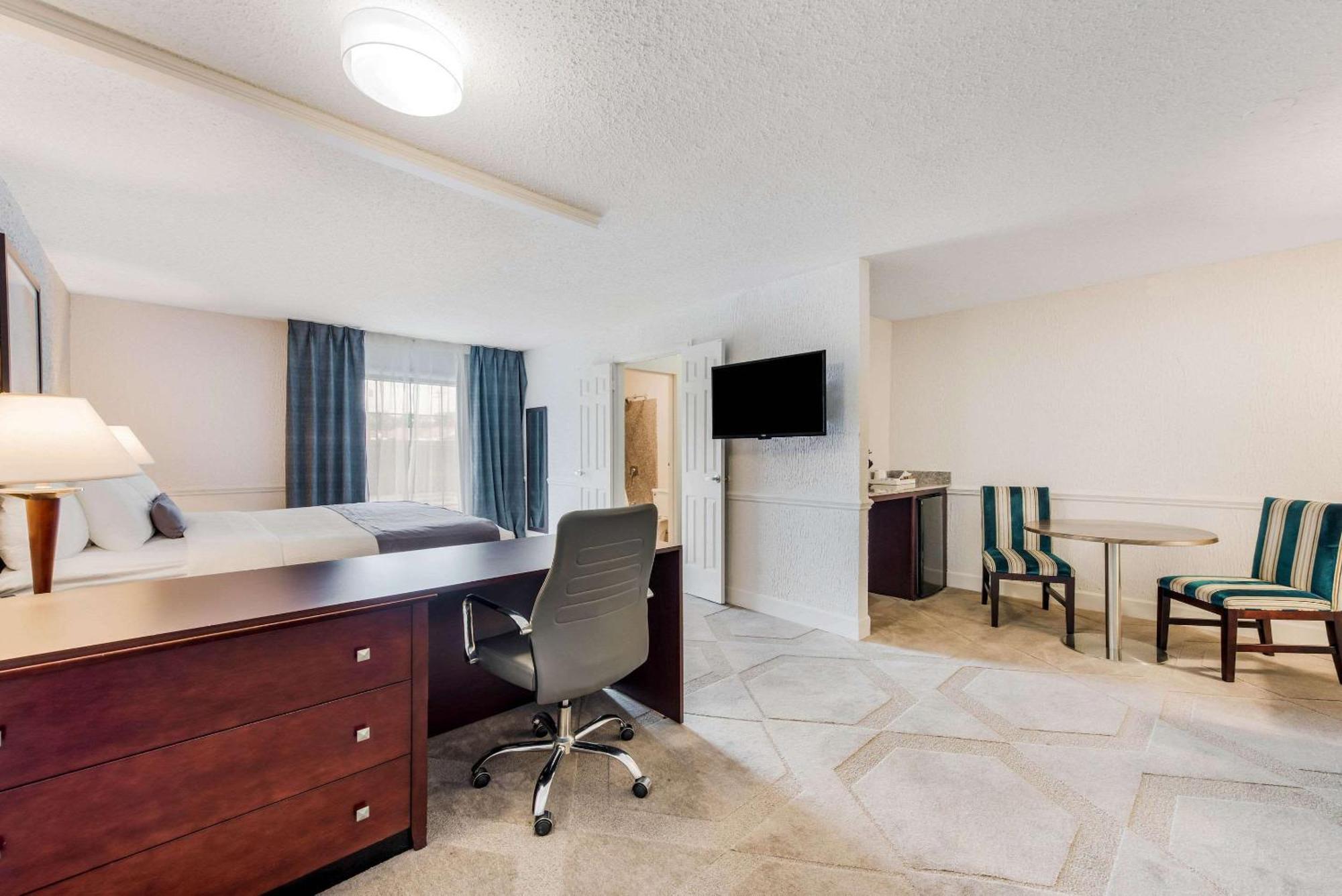 The Blu Hotel Blue Ash Cincinnati, Ascend Hotel Collection Exterior foto